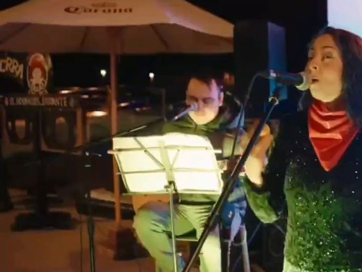 Música en vivo de noche